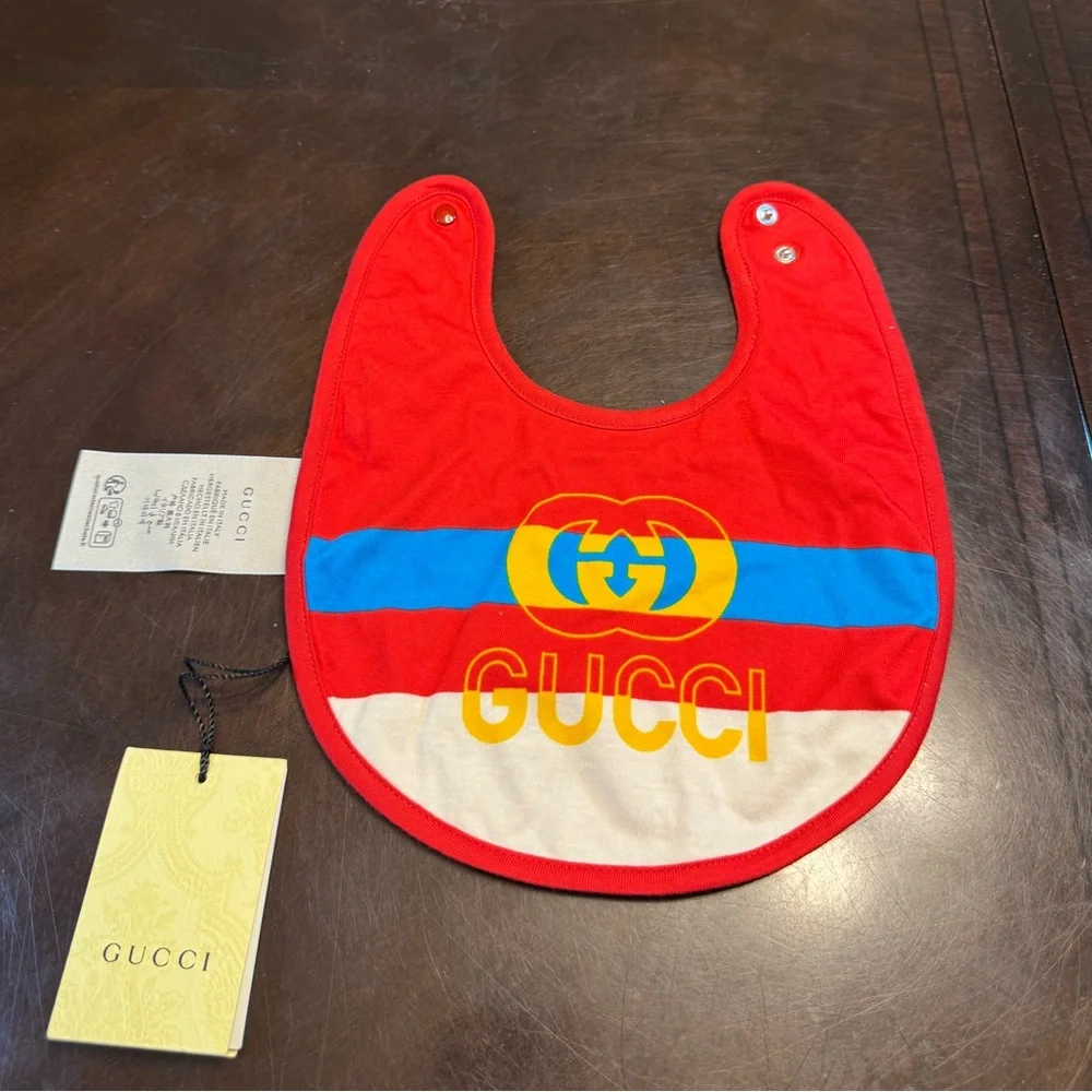 New Authentic Gucci GG Logo Baby Bib